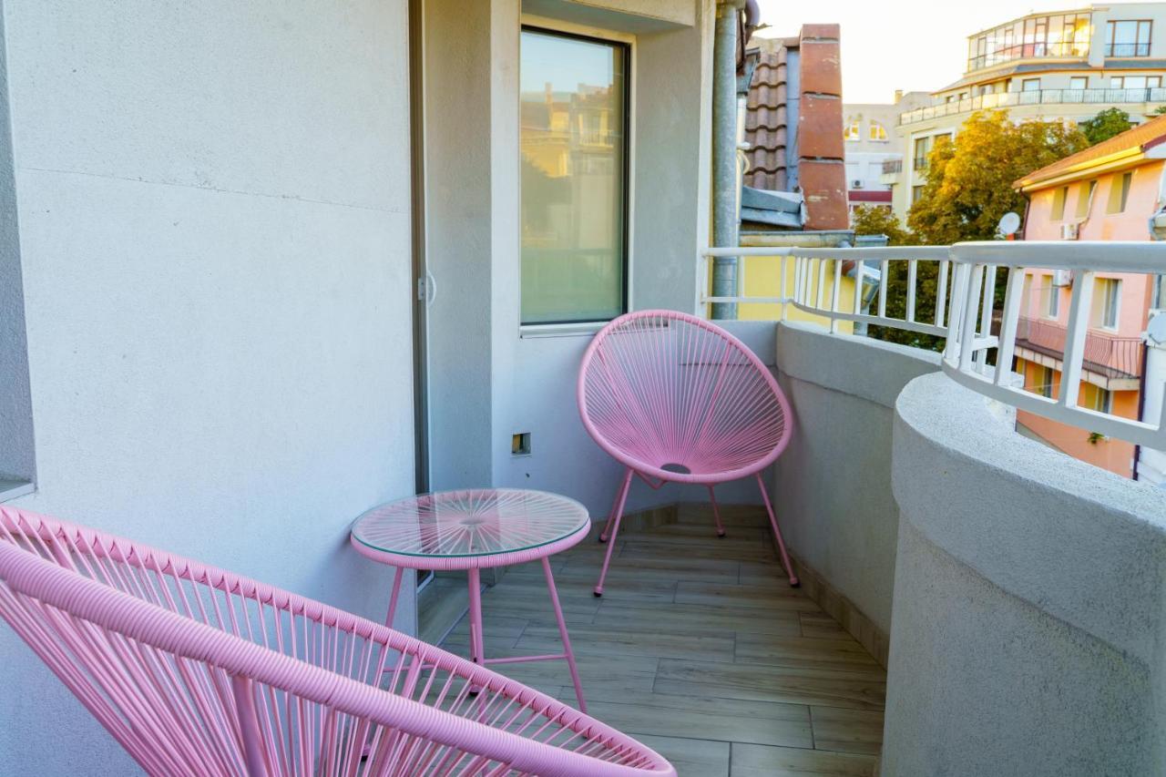 Centrally Located Apartment In Varna Exteriör bild