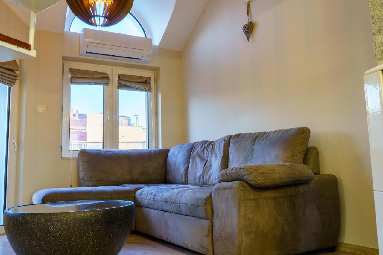 Centrally Located Apartment In Varna Exteriör bild