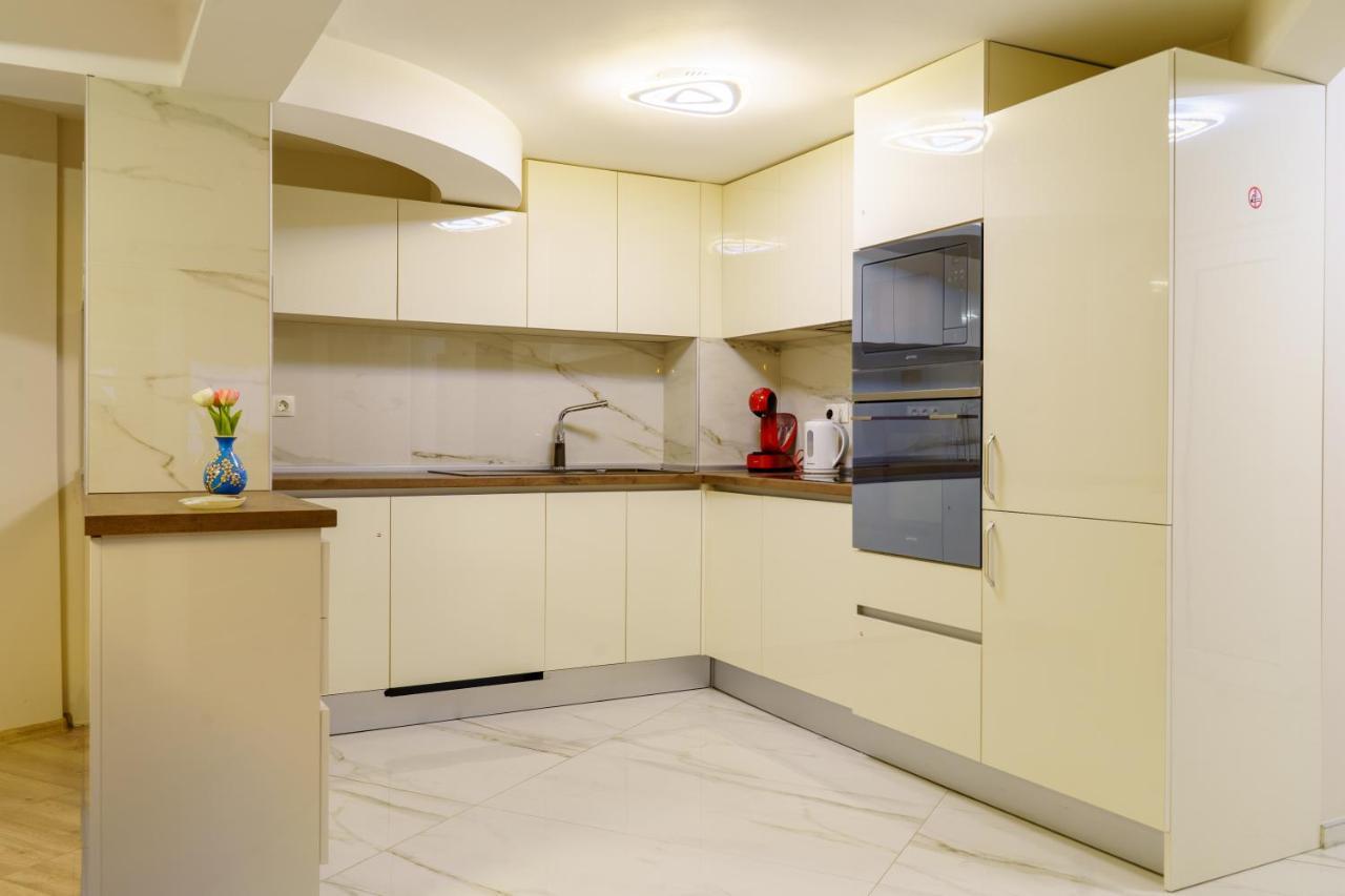 Centrally Located Apartment In Varna Exteriör bild